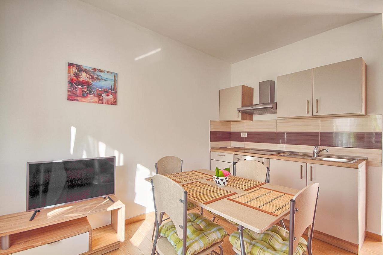 Apartman Mishel 2 Fažana Extérieur photo